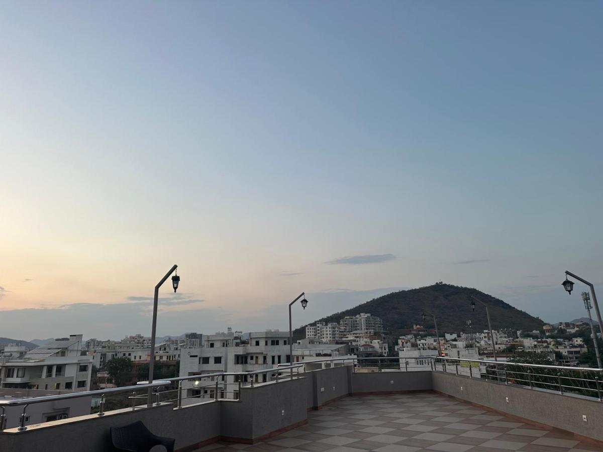 Hotel Amantran Inn Удайпур Экстерьер фото